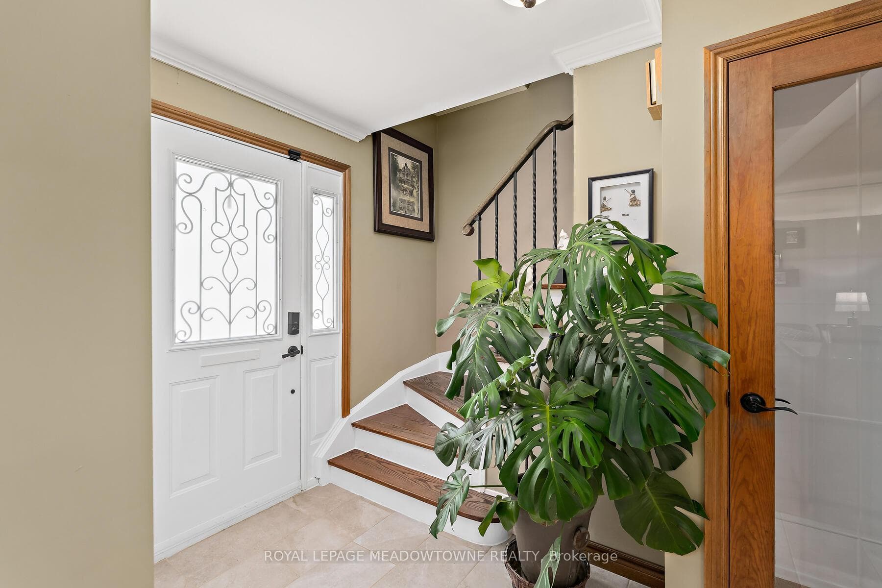 6 Baylor Crescent photo 12