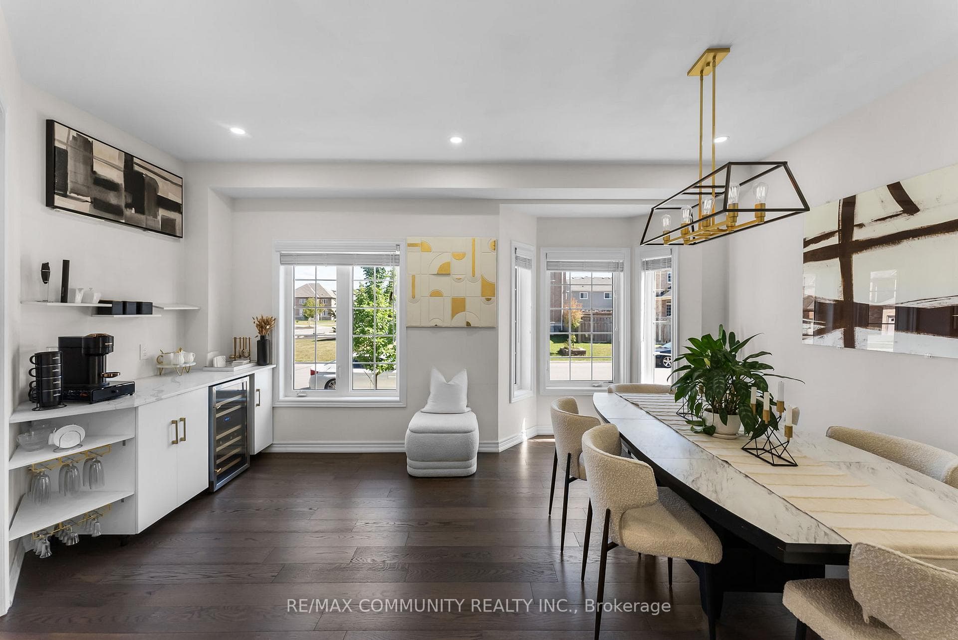 279 Kenneth Cole Drive photo 10