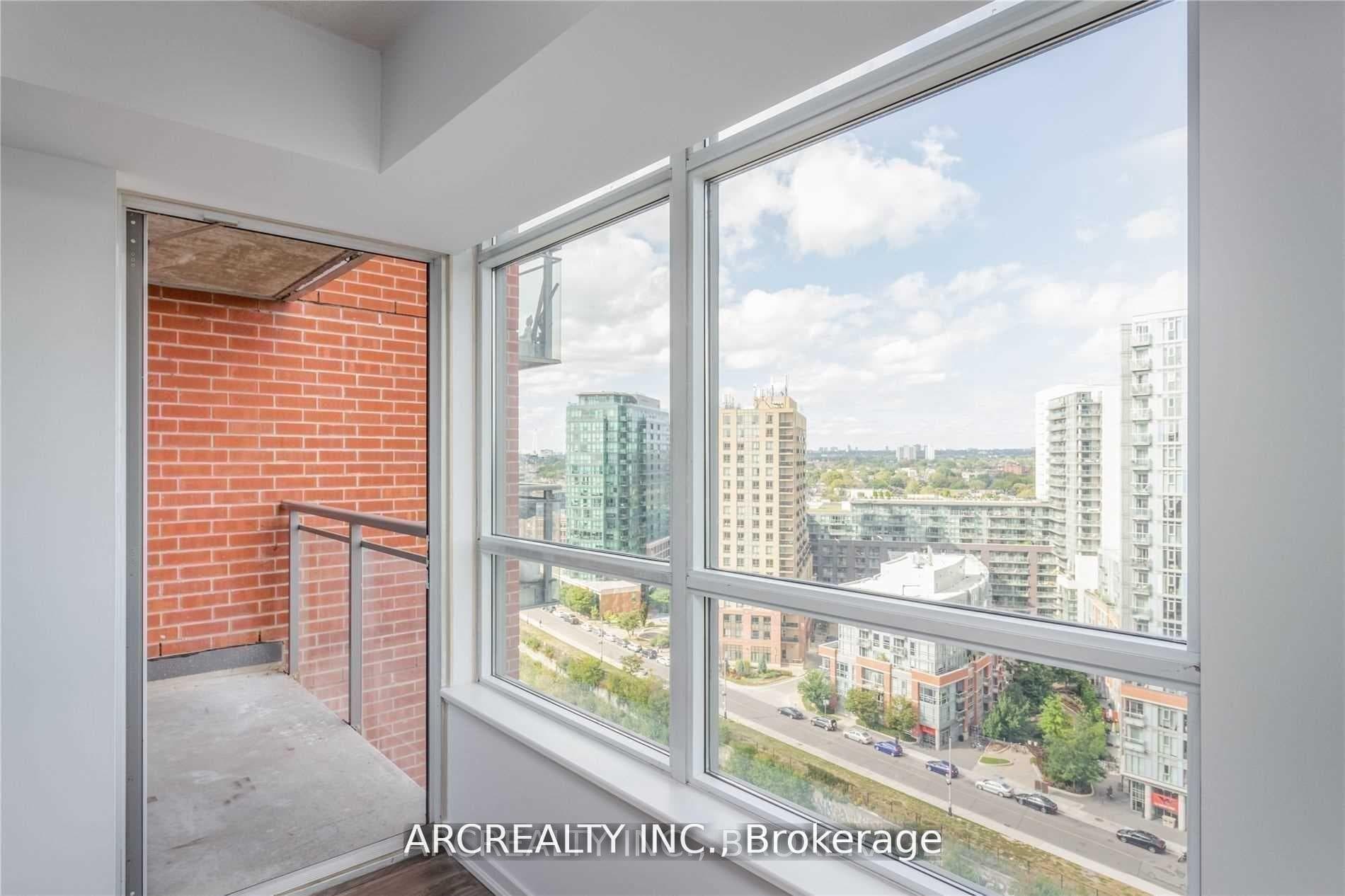 38 Joe Shuster Way Unit 1727 photo 5