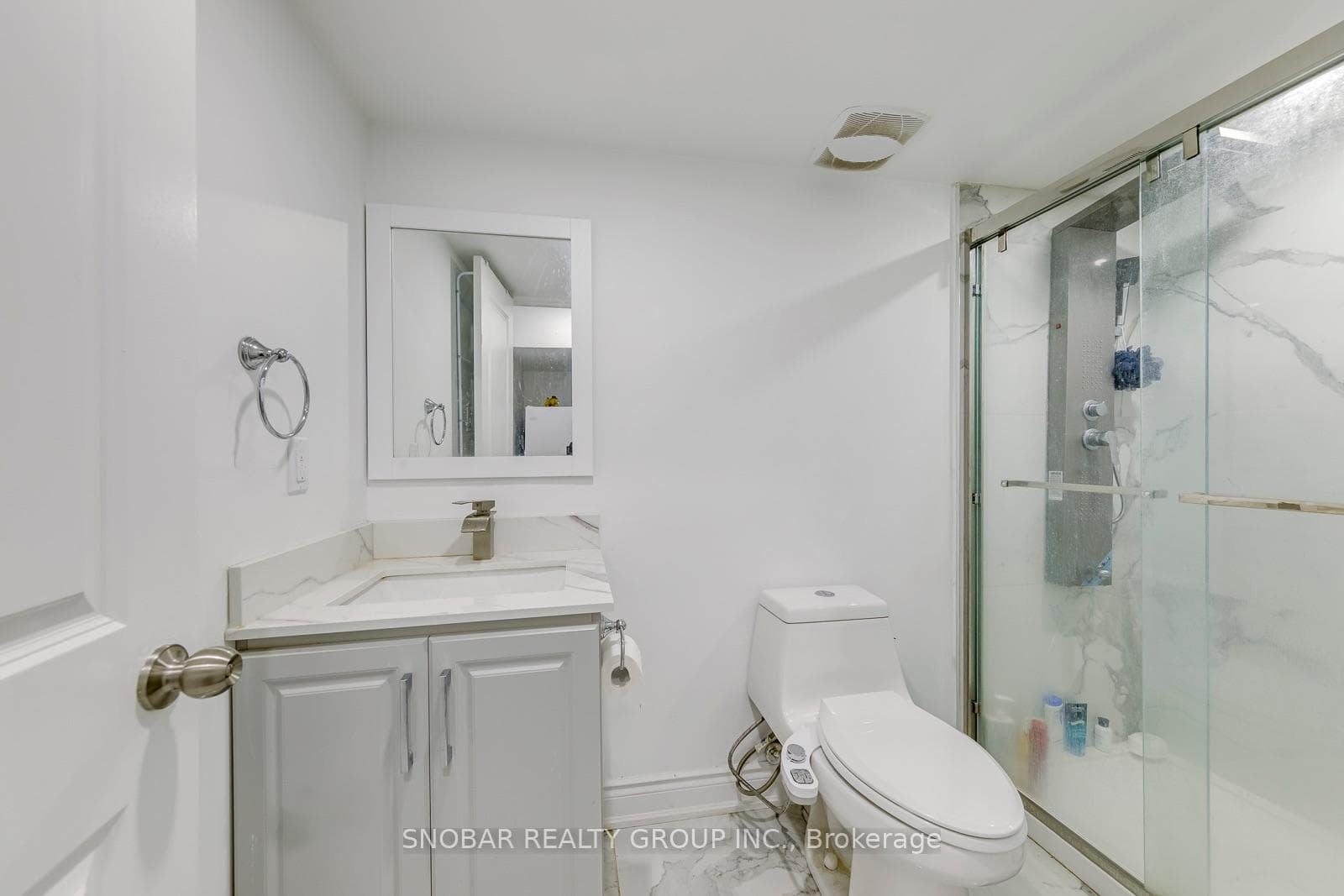 99 Jeffcoat Drive photo 32
