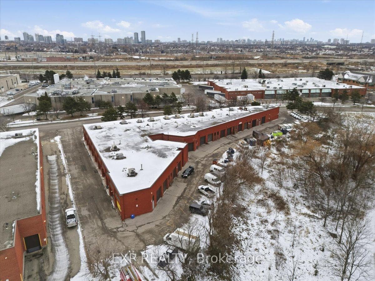 470 North Rivermede Road Unit 14 photo 27
