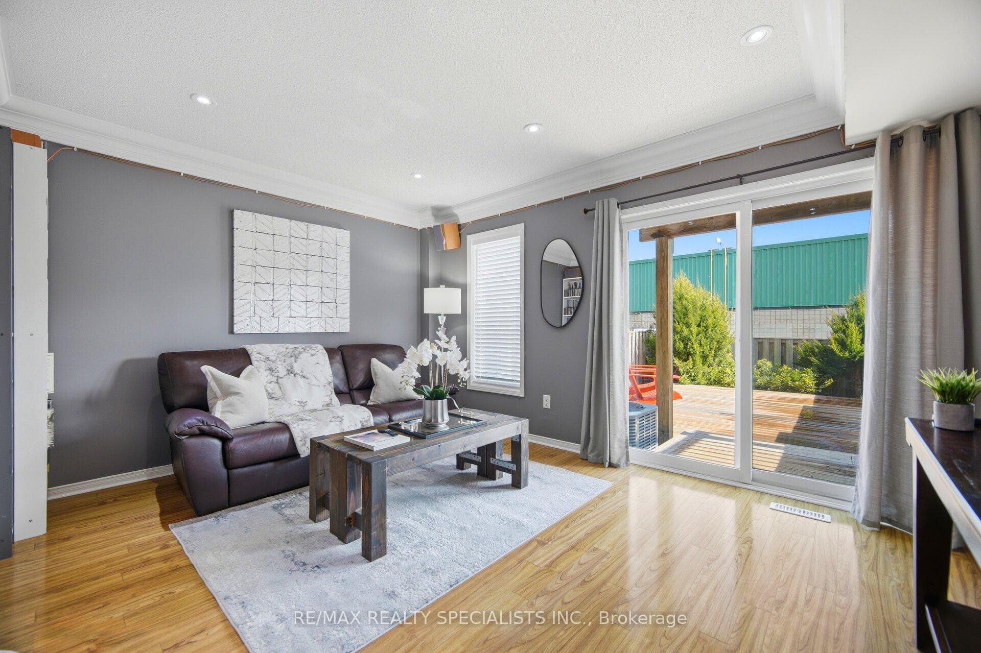 3378 Redpath Circle photo 17