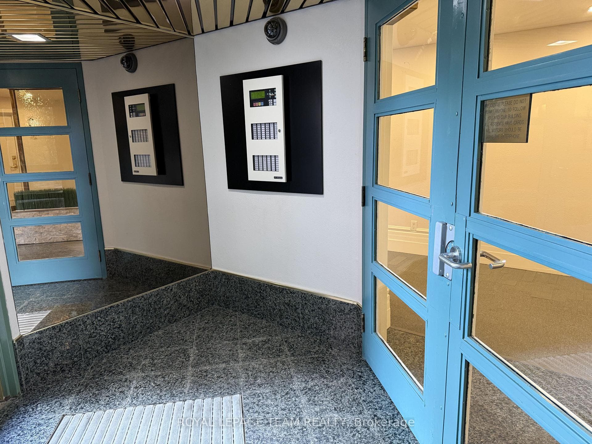 Entrance Intercom/Buzzer Entry system