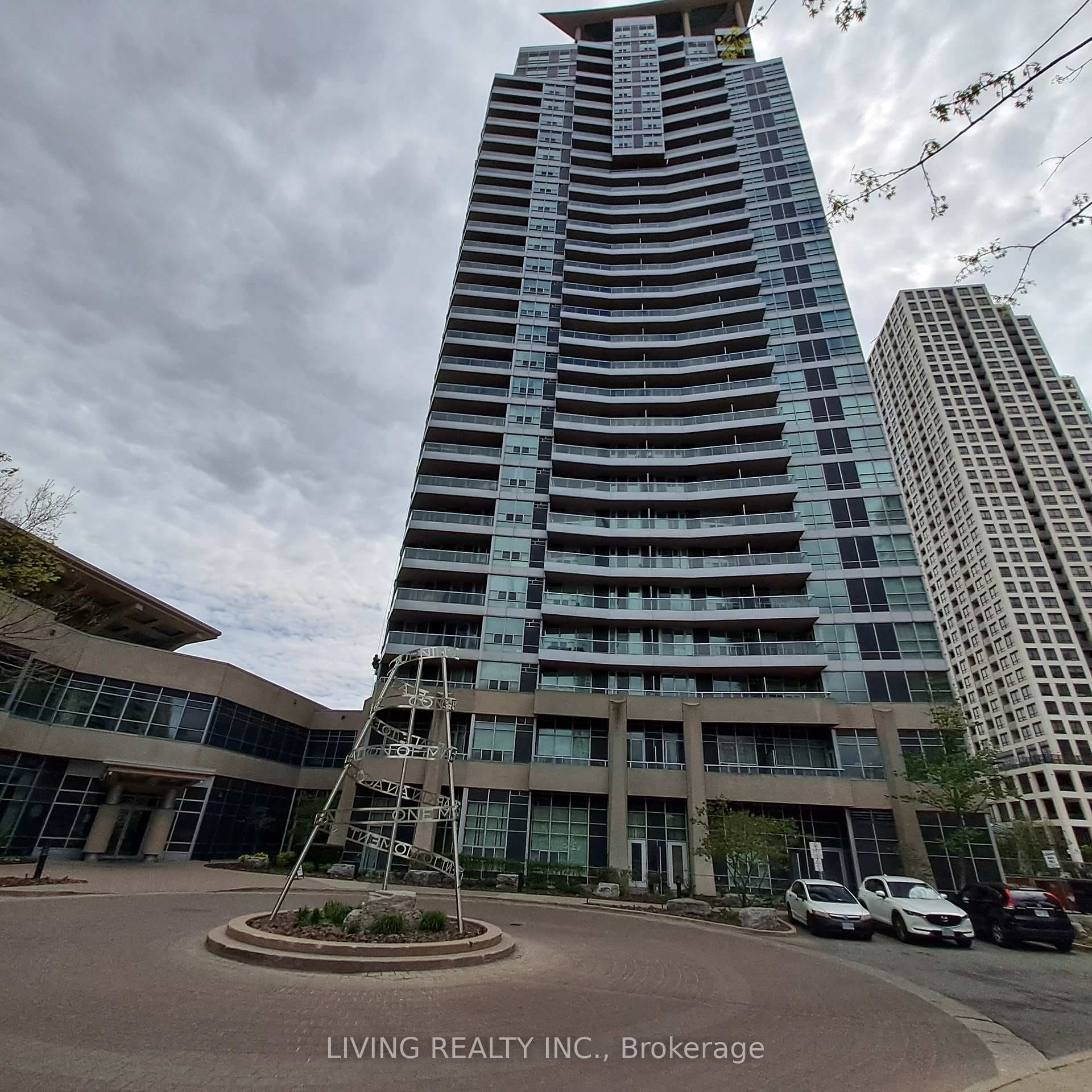 33 Elm Drive Unit 2806 photo 1