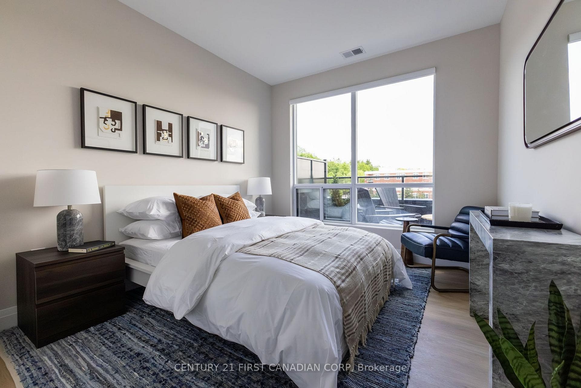2nd bedroom