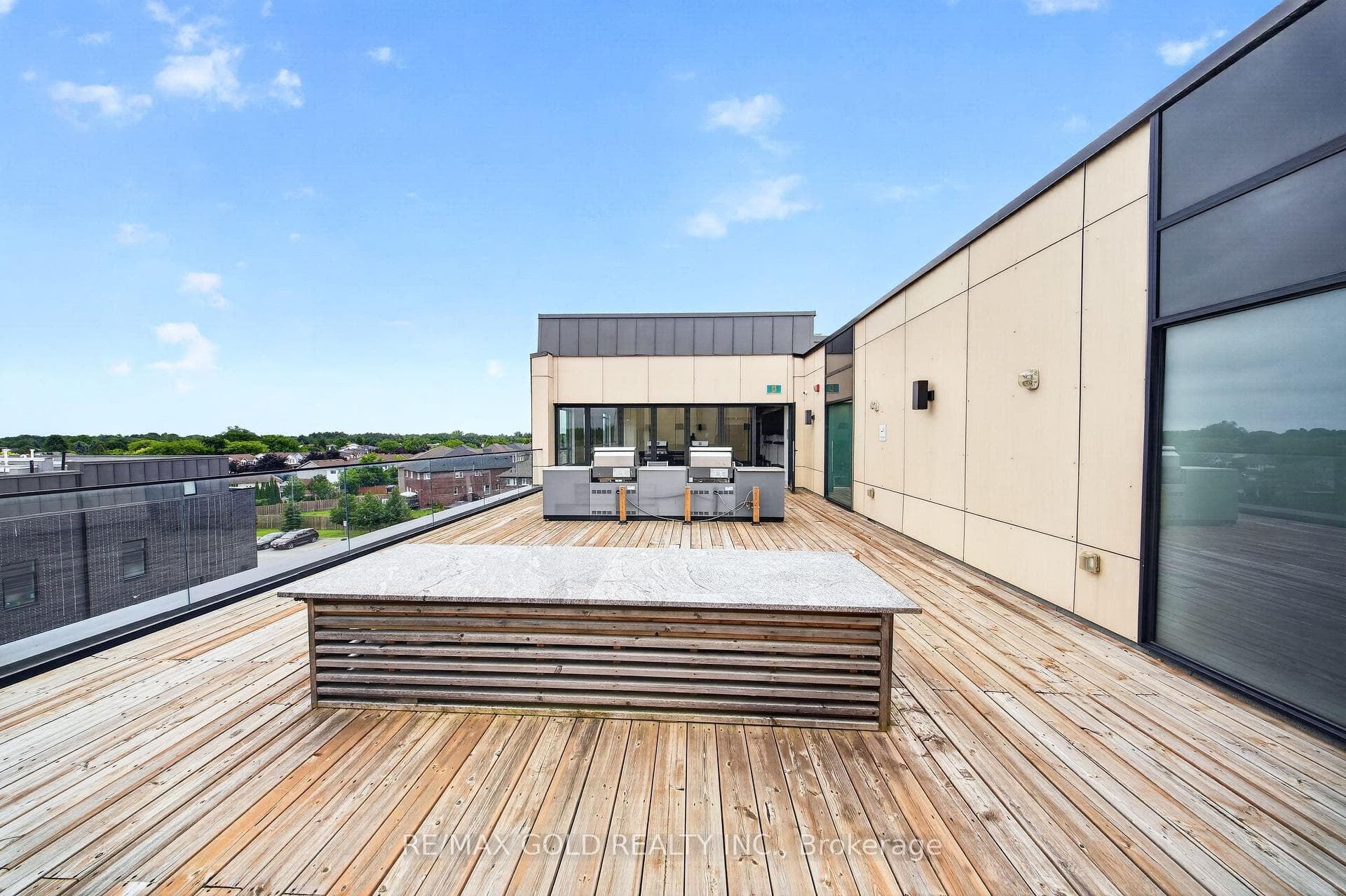 Lounge Patio