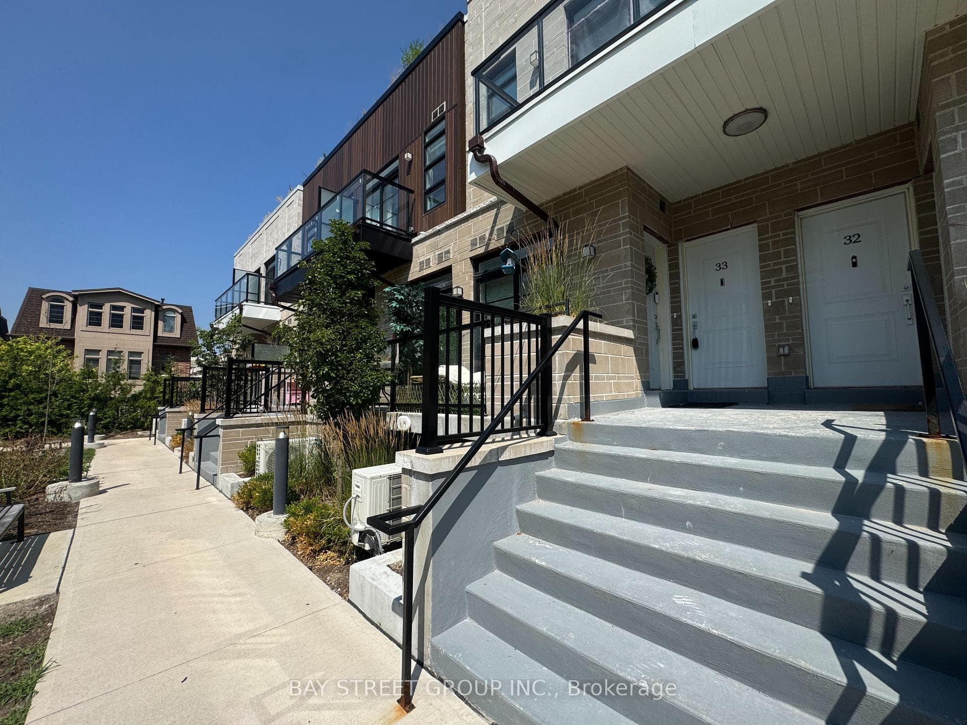 57 Finch Avenue Unit 33 photo 2