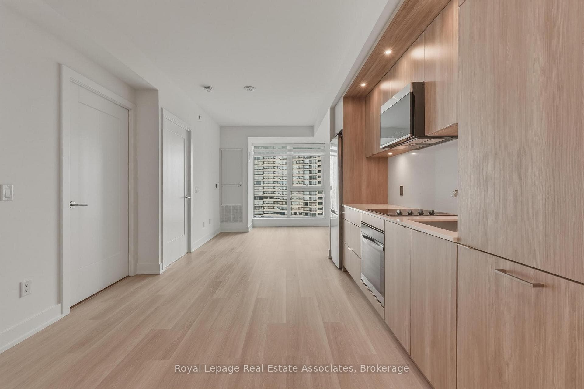 25 Cordova Avenue Unit 1402 photo 1