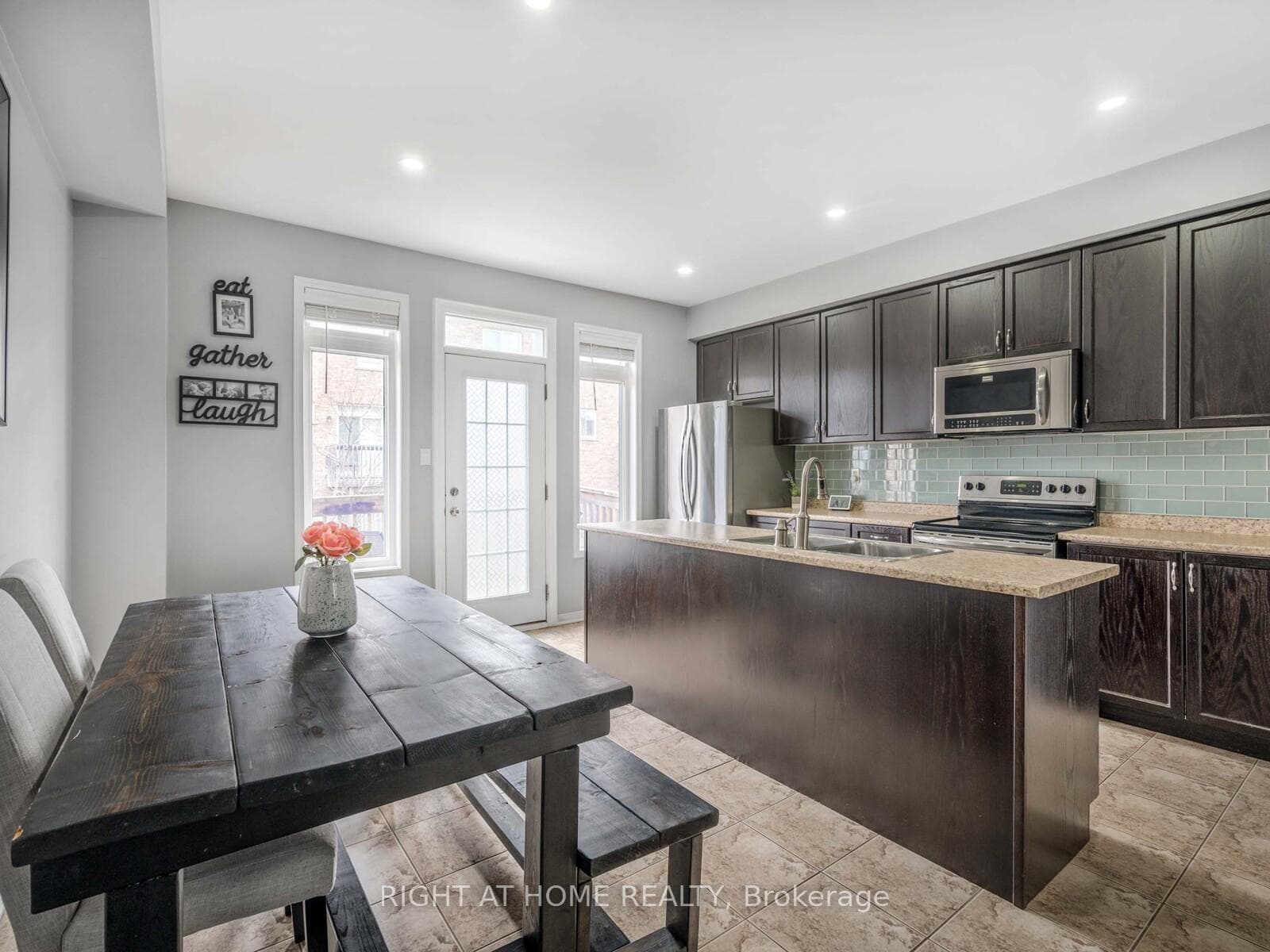 7229 Triumph Lane photo 19
