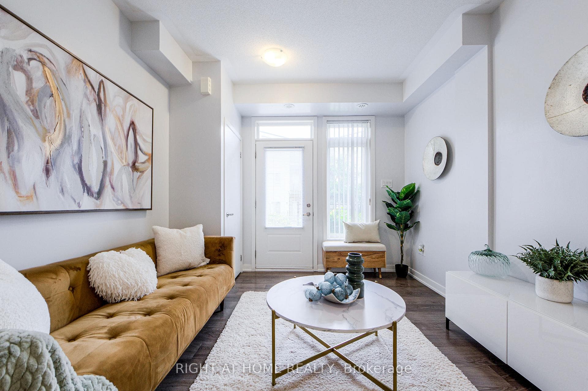 50 Orchid Place Drive Unit 8 photo 4