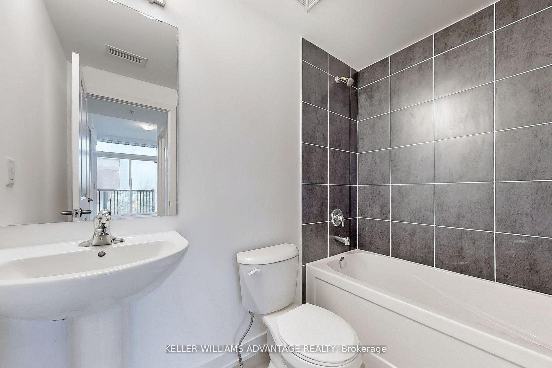 188 Angus Drive Unit 26 photo 18