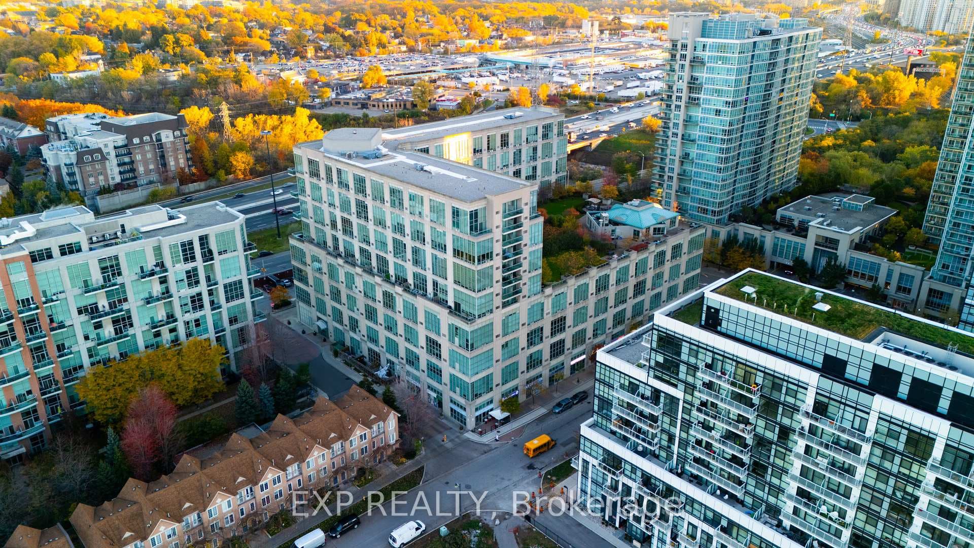 250 Manitoba Street Unit 828 photo 43