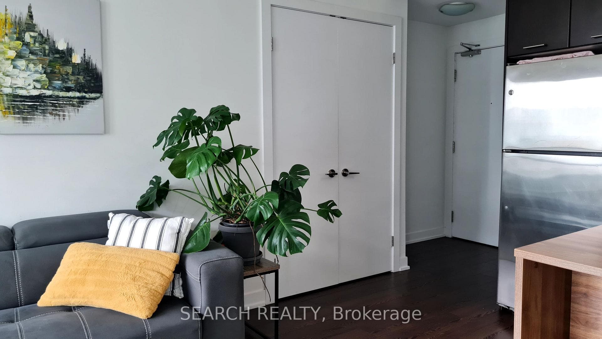 20 Bruyeres Mews Unit 2002 photo 13