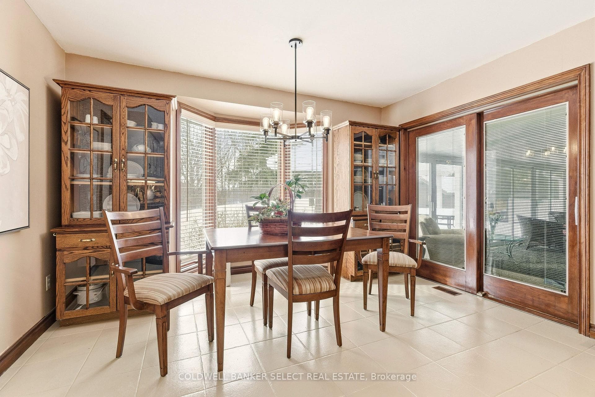 643 Hendry Lane photo 22