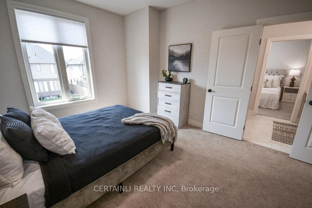 776 Zaifman Circle photo 23