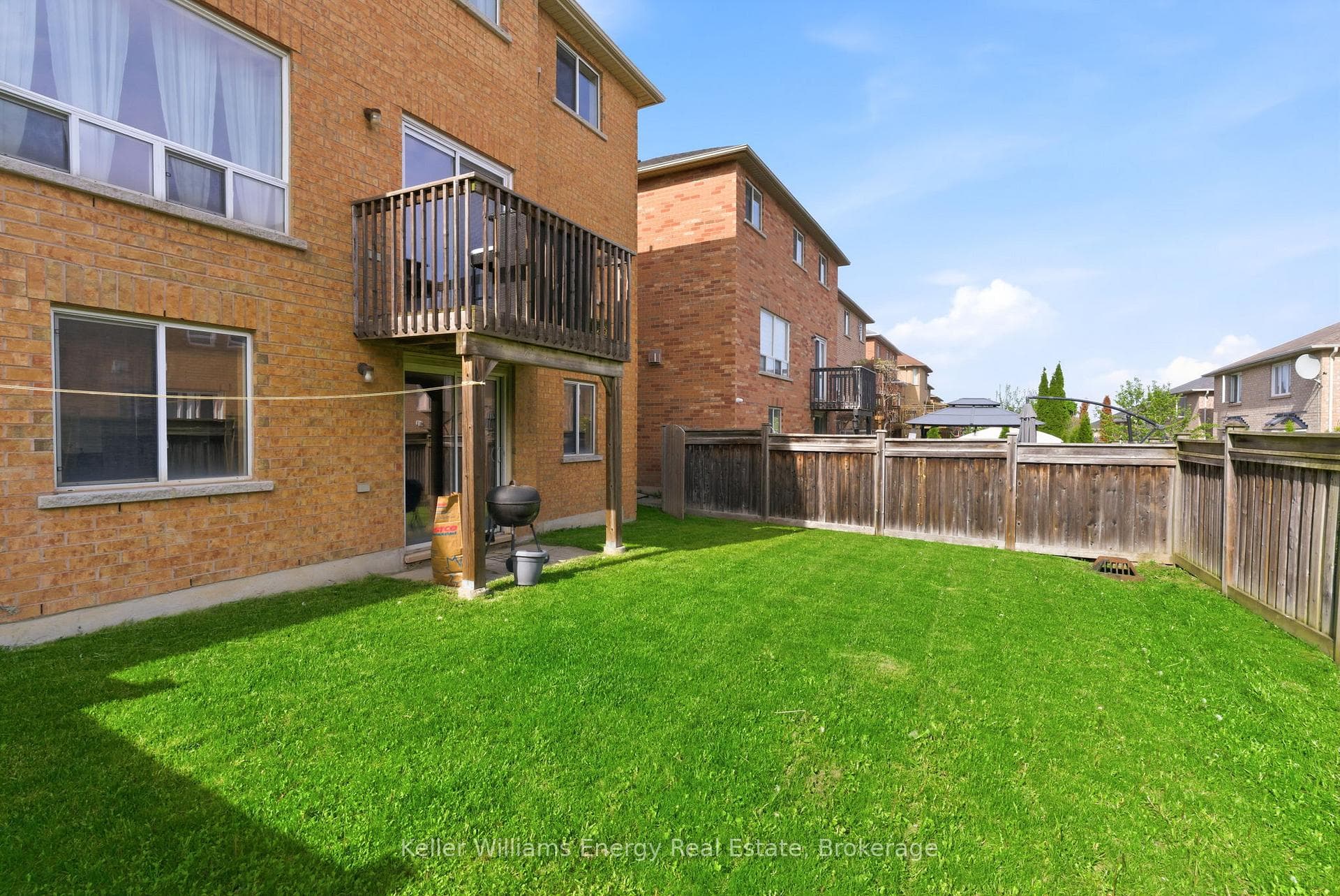 338 Dowson Loop photo 47