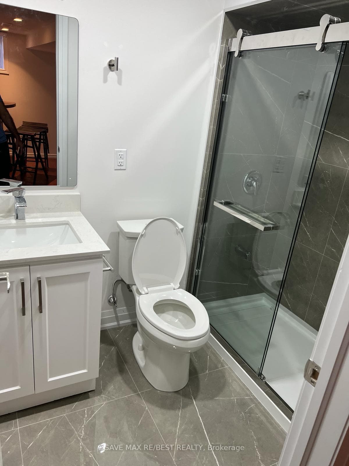 98 Ambleside Drive Unit Main Fl photo 11