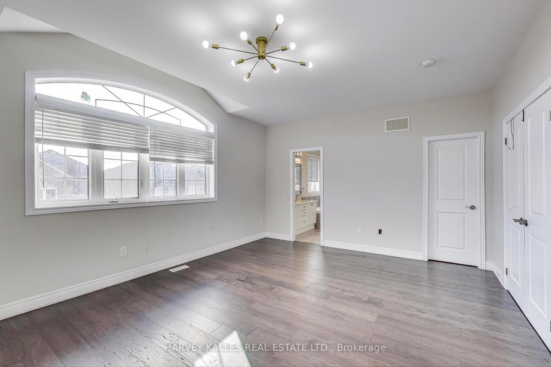 15242 Danby Road photo 18