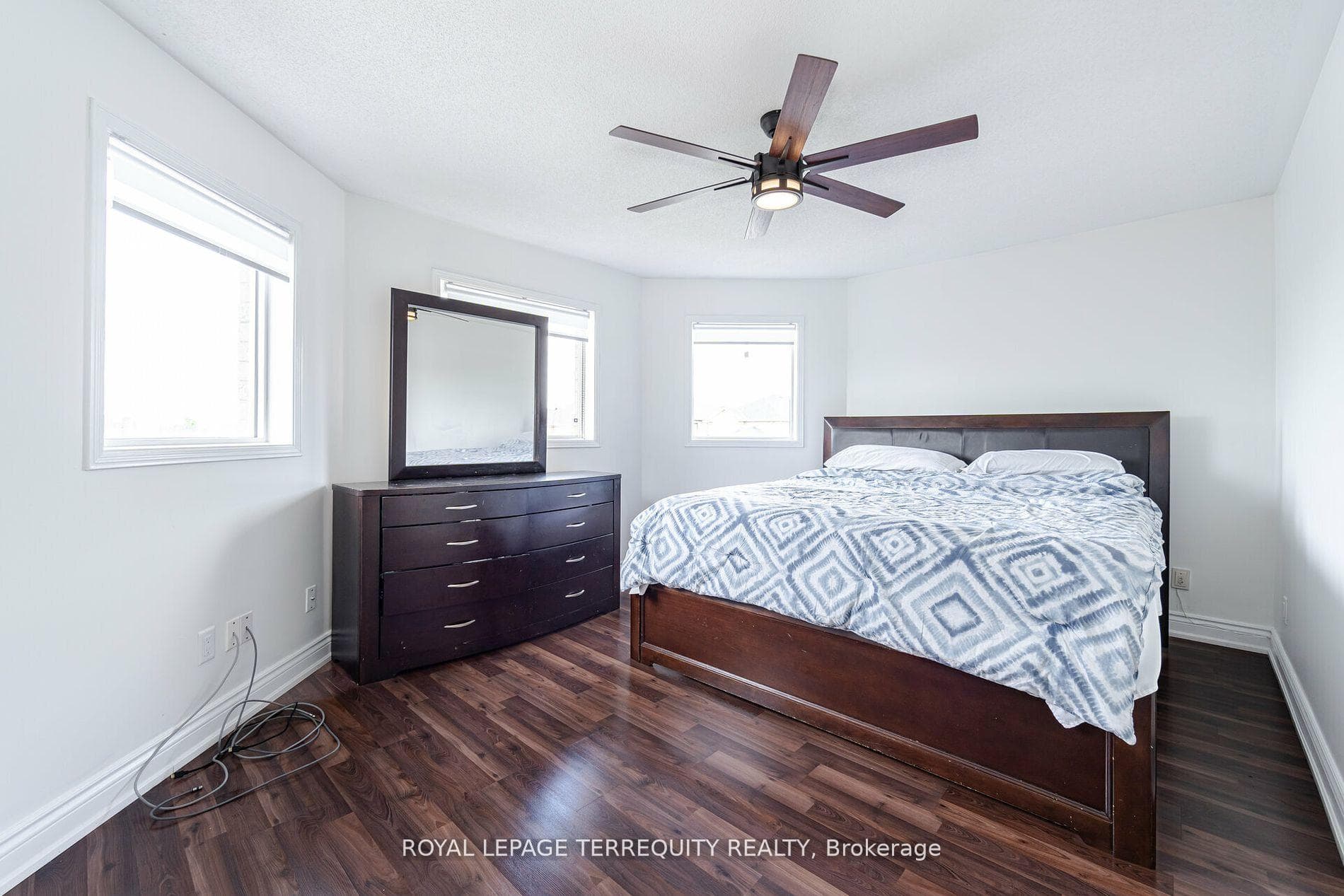 237 Solway Avenue photo 13