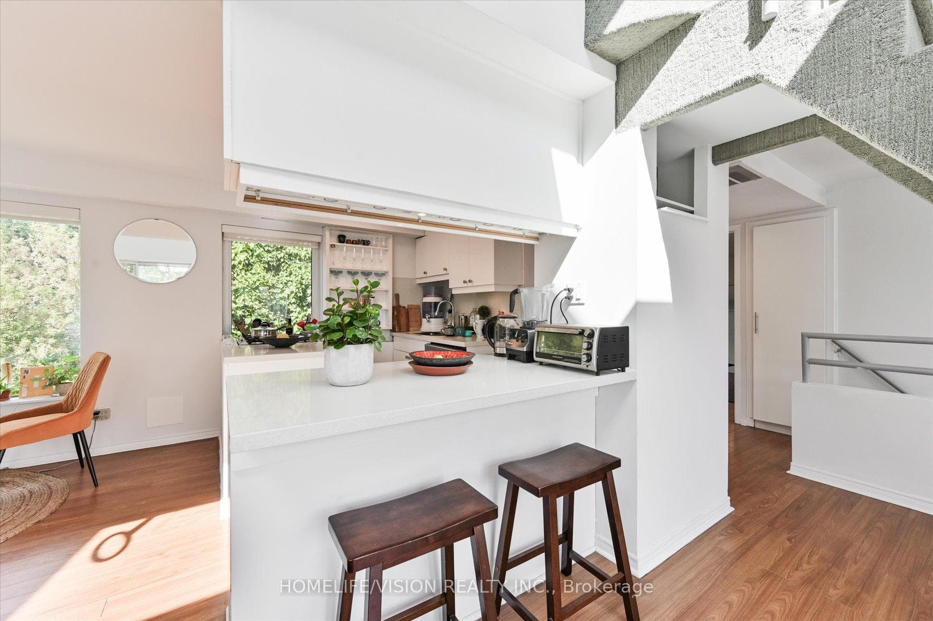 400 Summerhill Avenue Unit 3rd Flr photo 14