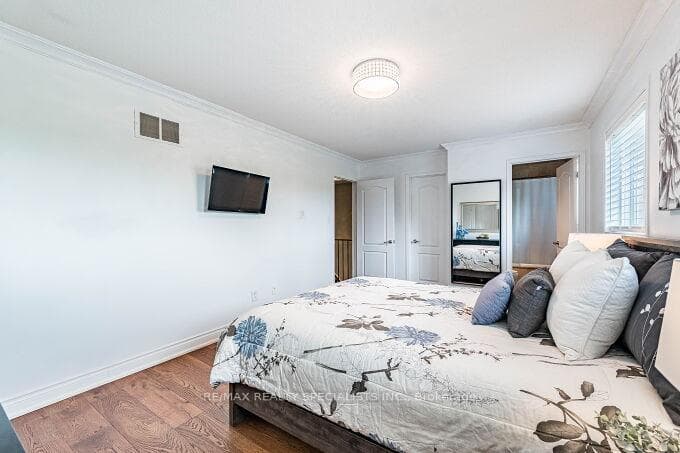 7389 Banffshire Court photo 25