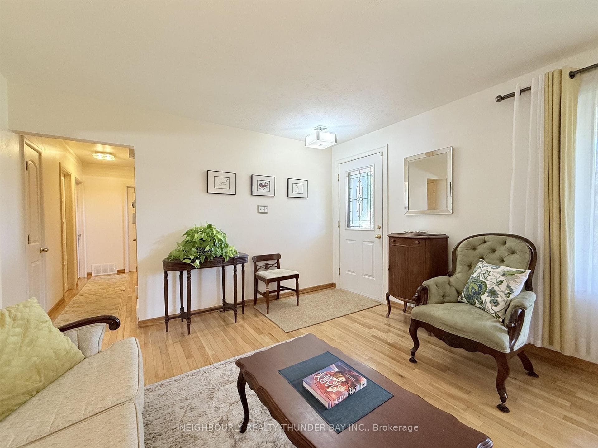 623 Grenville Avenue photo 8