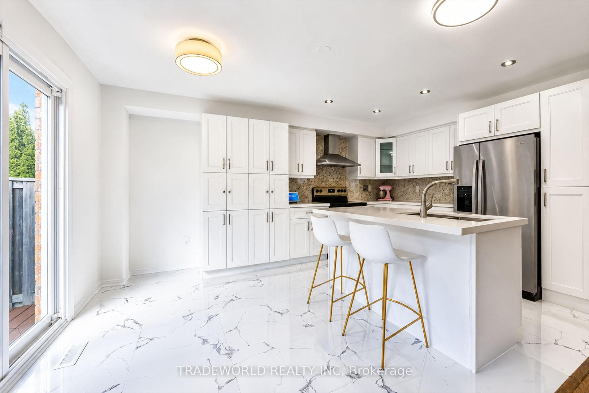 25 Bassett Avenue photo 13
