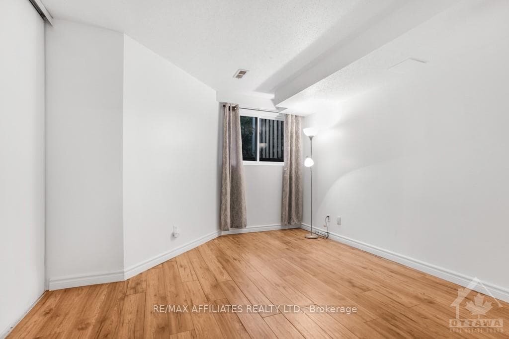 1400 Wildberry Court Unit 19 photo 14