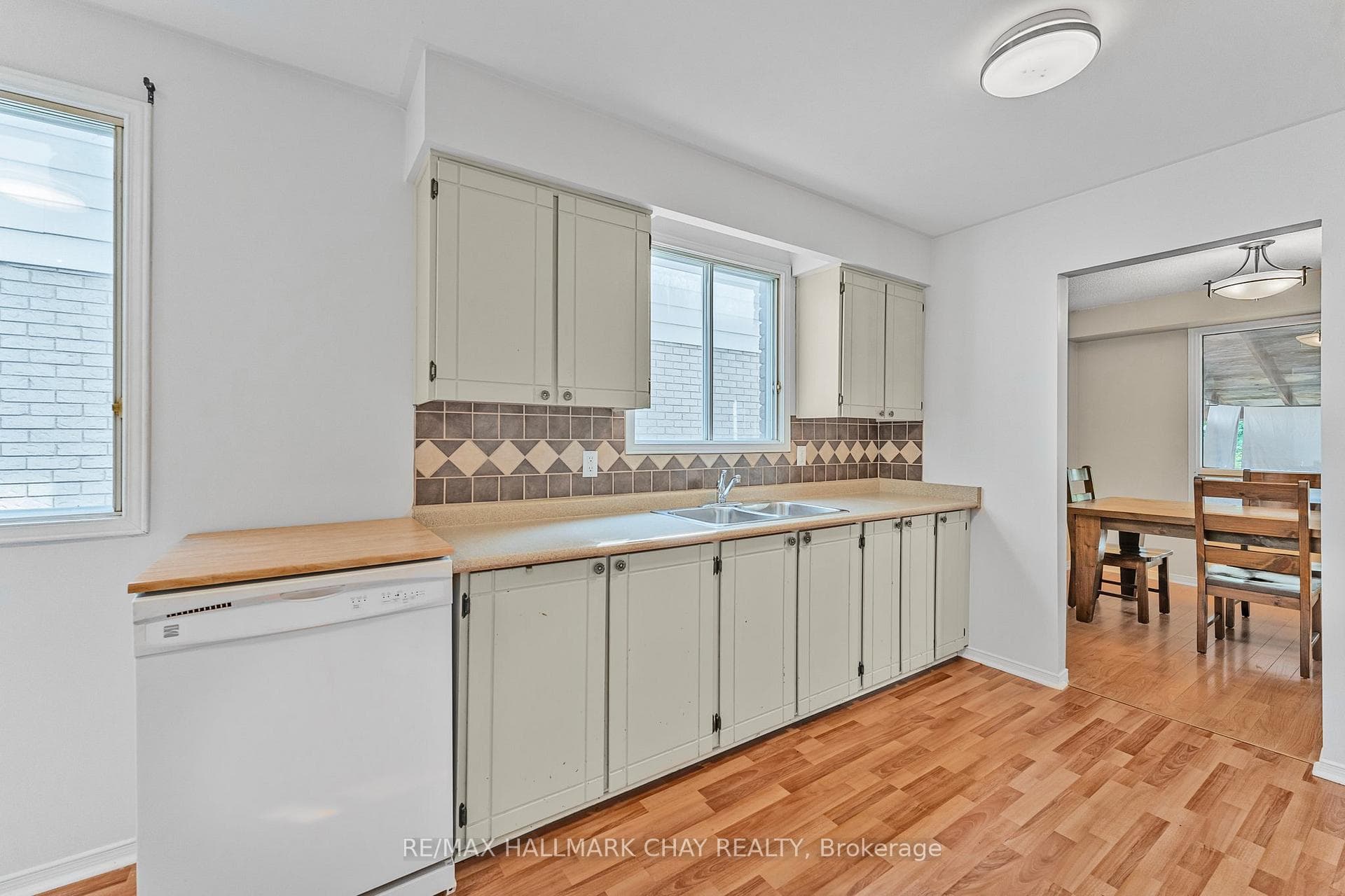 114 Garden Drive photo 6