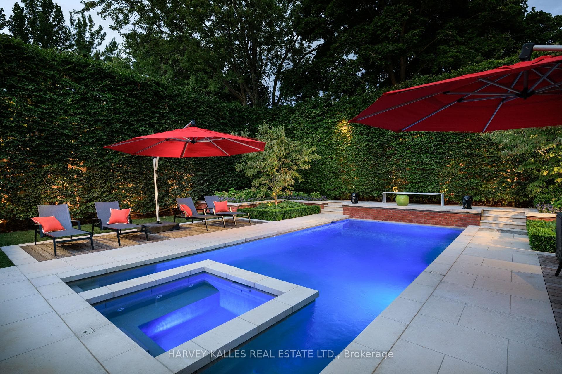 297 Russell Hill Road photo 5