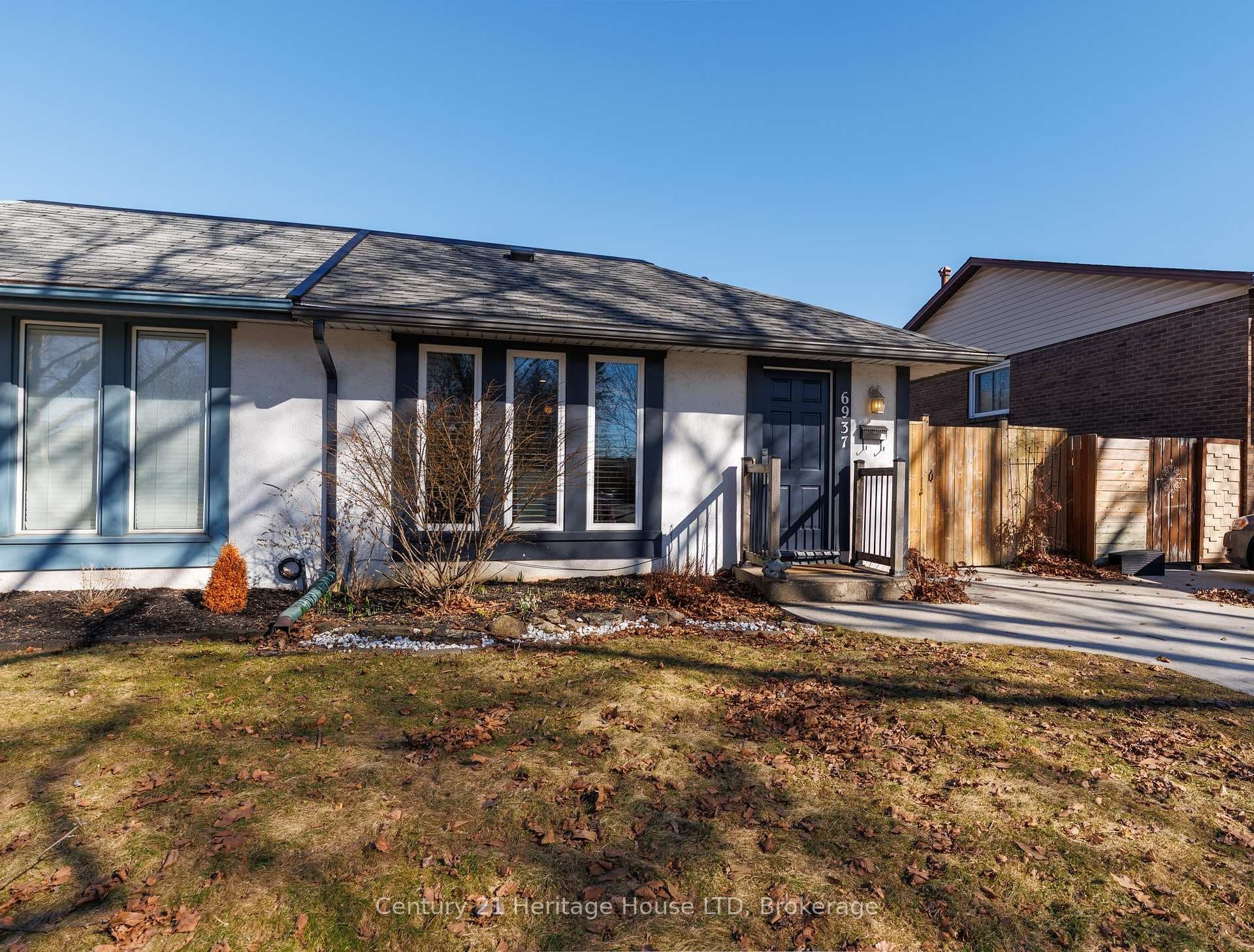 6937 Dolphin Street photo 1