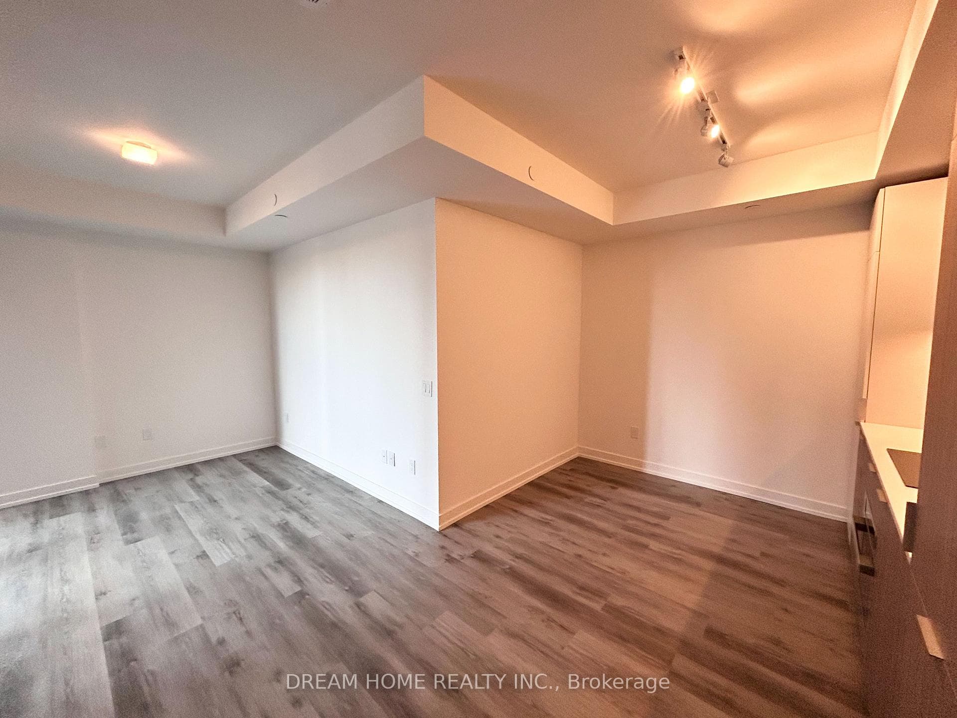 28 Eastern Avenue Unit 440 photo 5