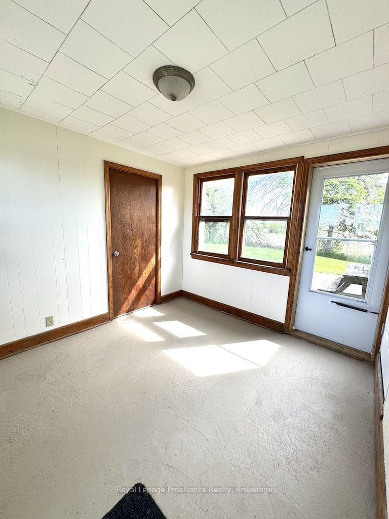 886D Grills Road photo 4