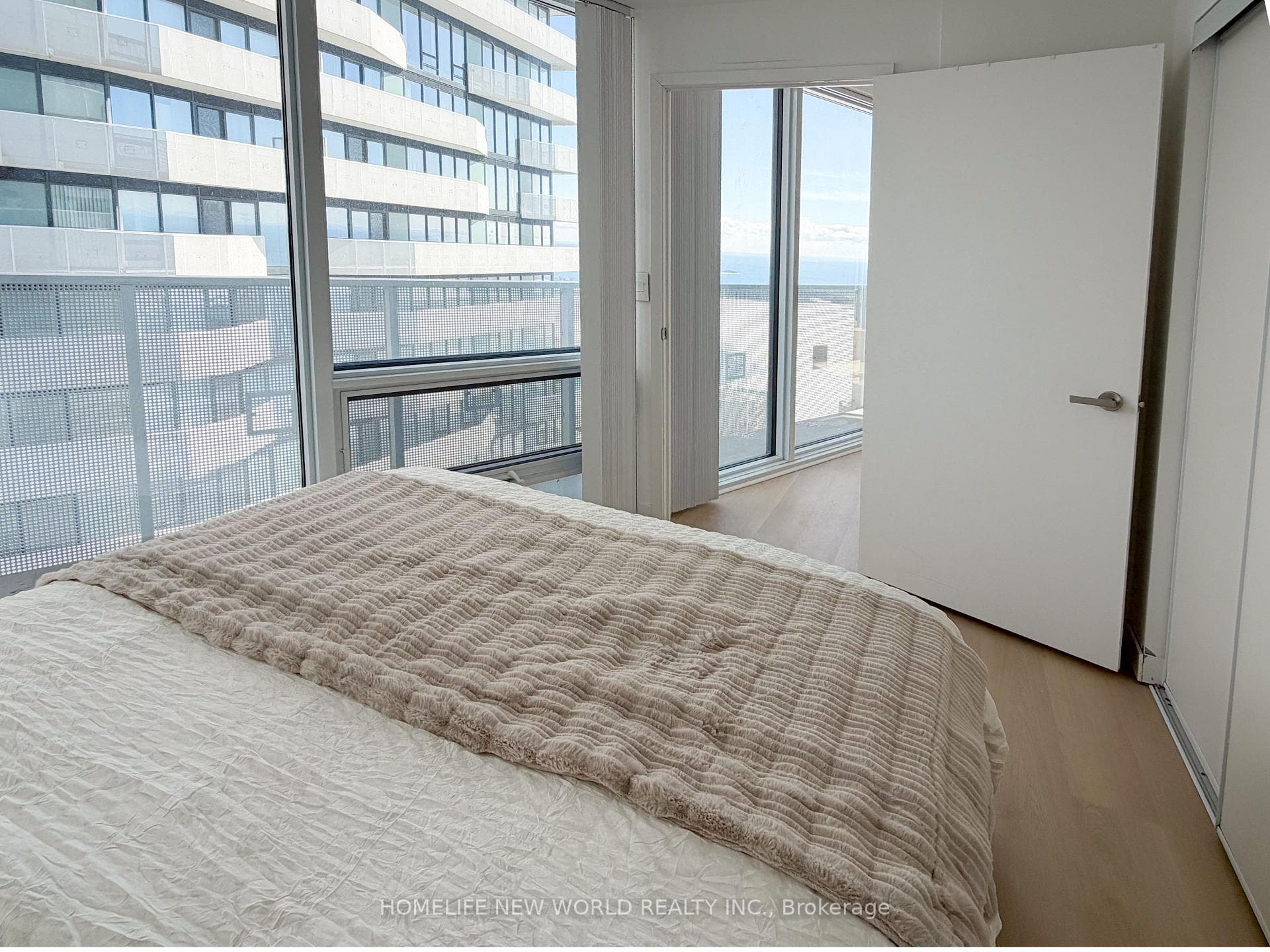 100 Harbour Street Unit 5707 photo 9