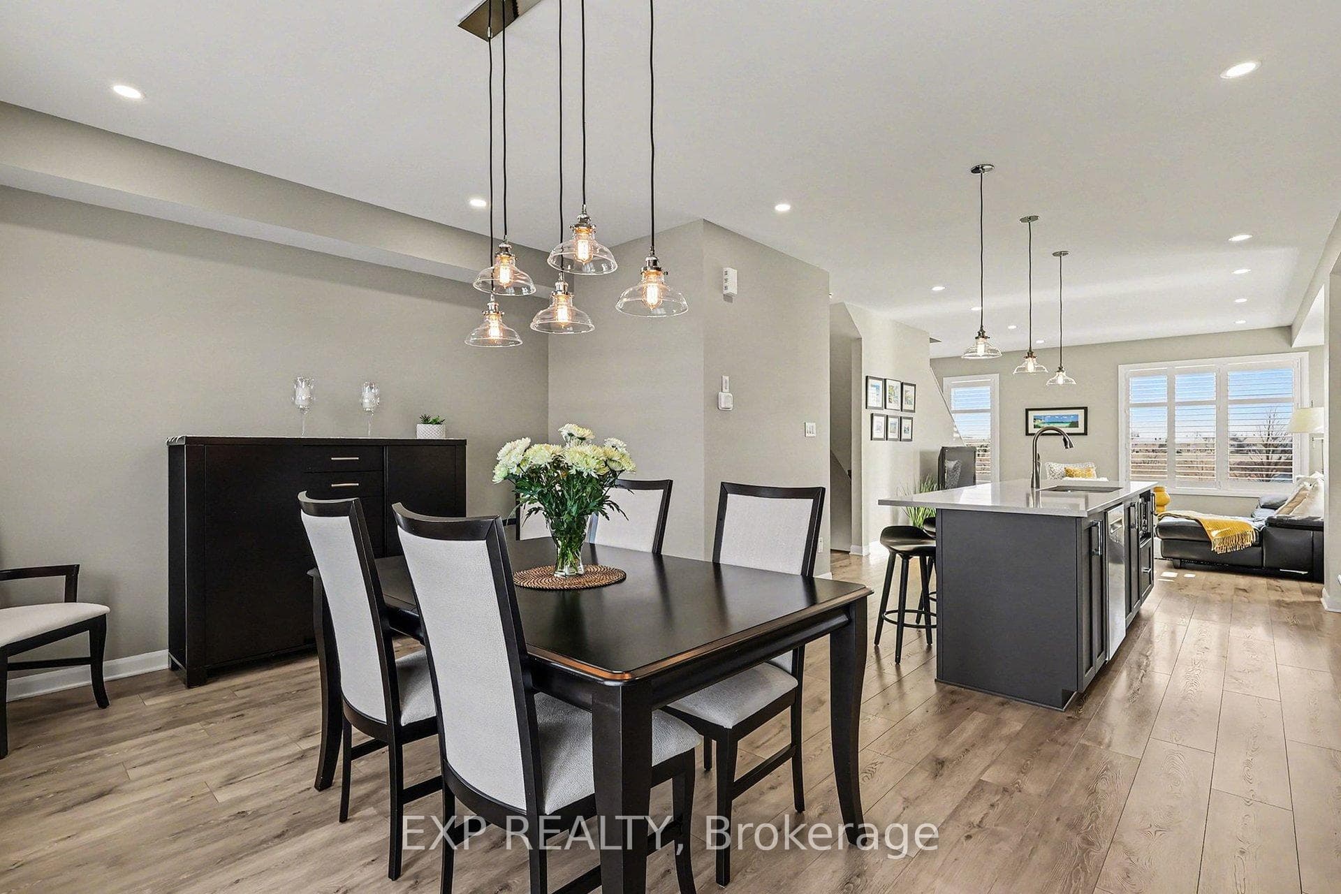 401 Aquaview Drive photo 13