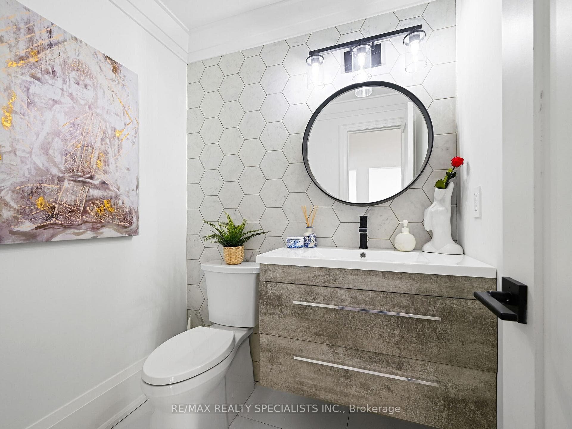 Luxury Listing - Hamilton Real Estate - For Sale