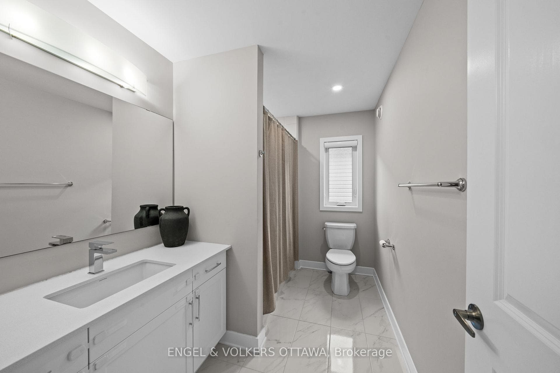 351 Shuttleworth Drive photo 35