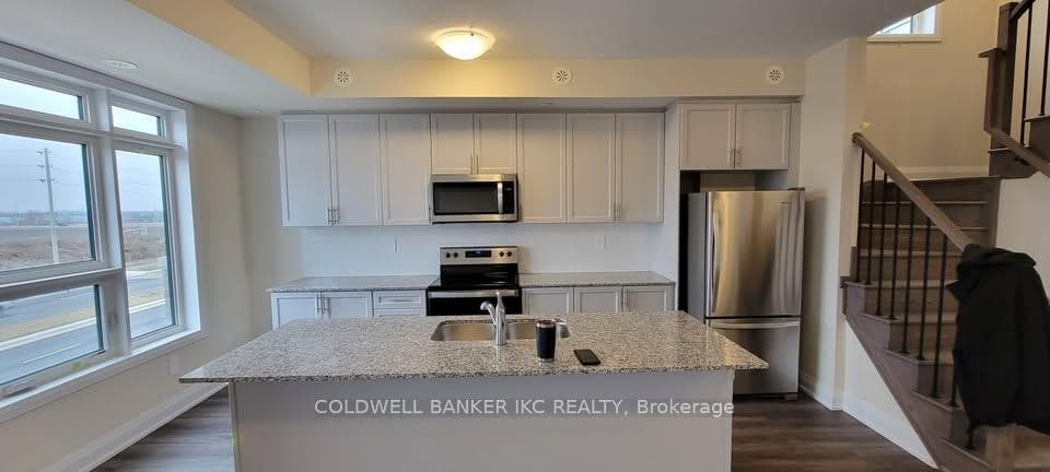 1581 Rose Way Unit 122 photo 7