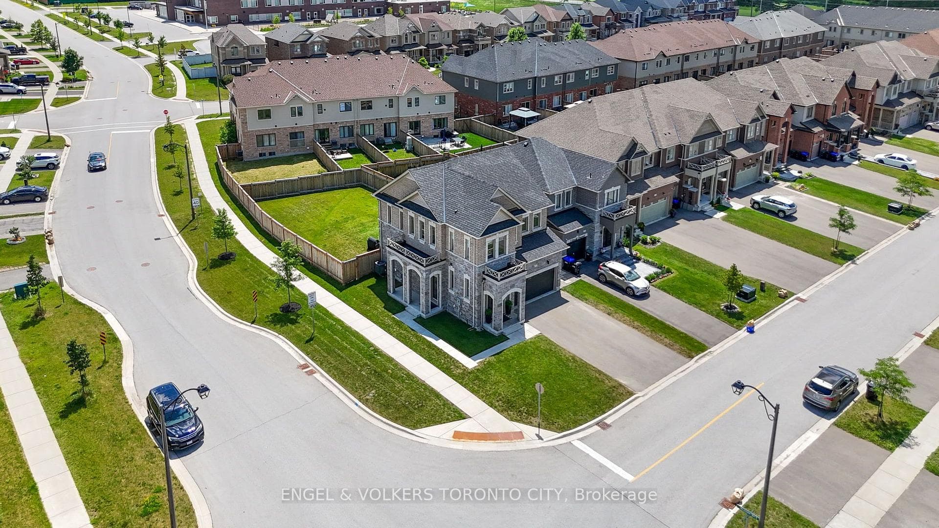 3 Arnold Crescent photo 3