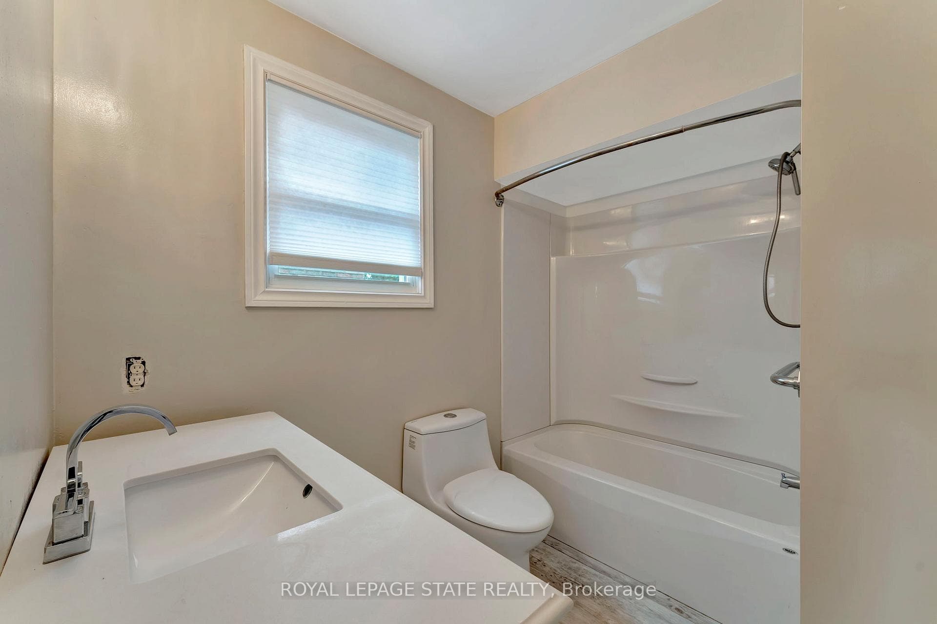 53 Greenfield Road photo 19