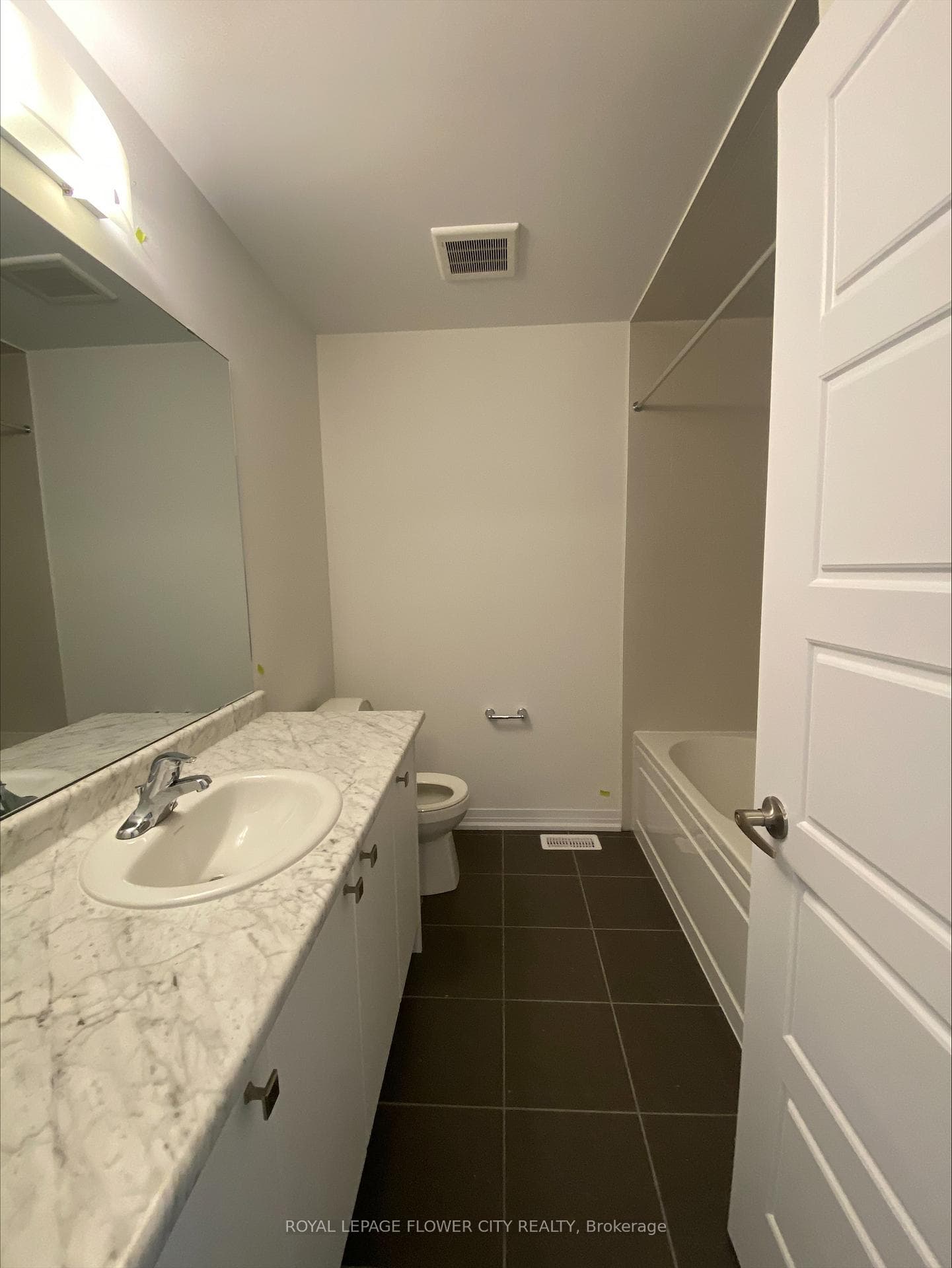 19 Velvet Way photo 14