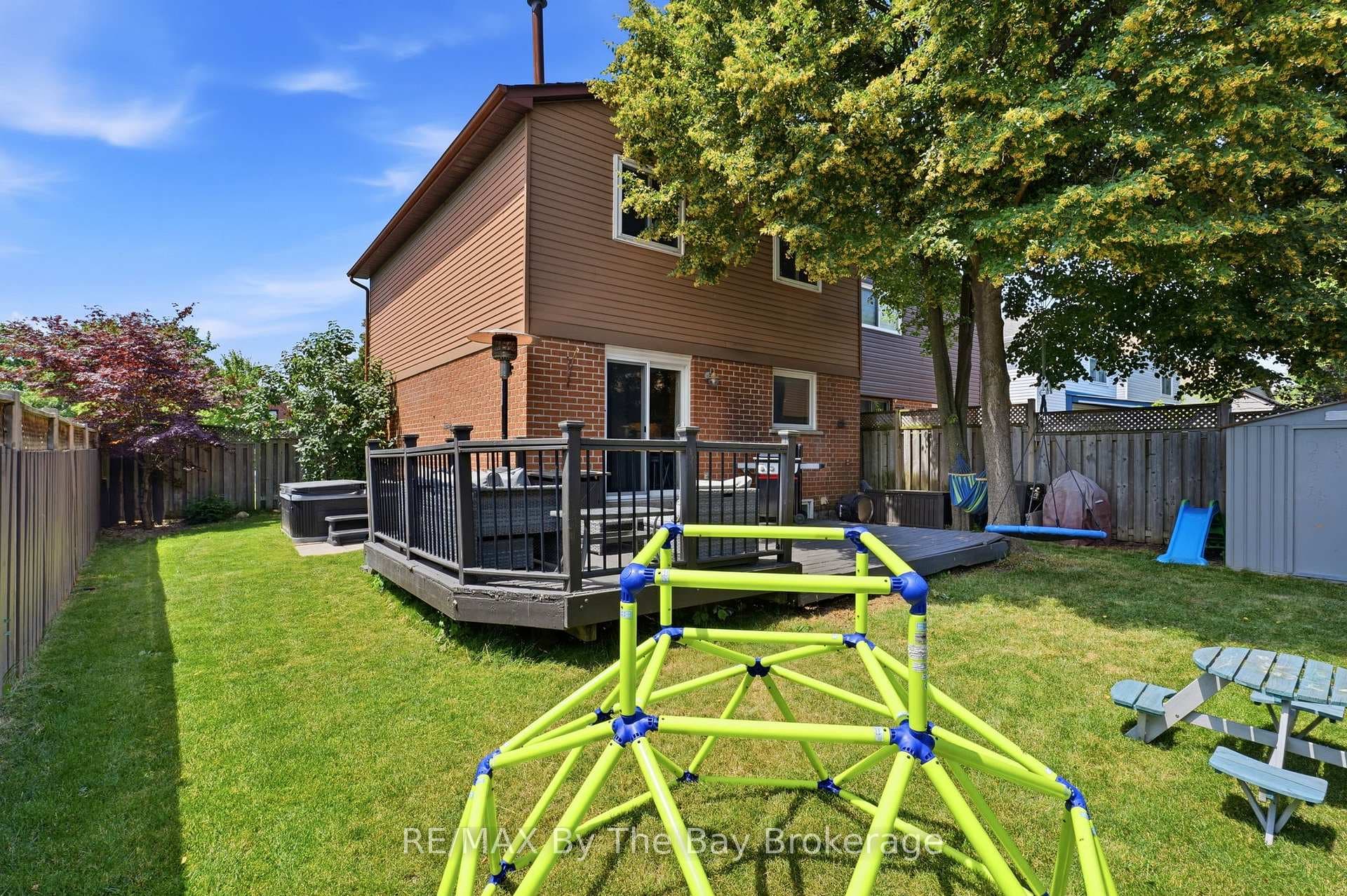 291 Woodlawn Crescent photo 22