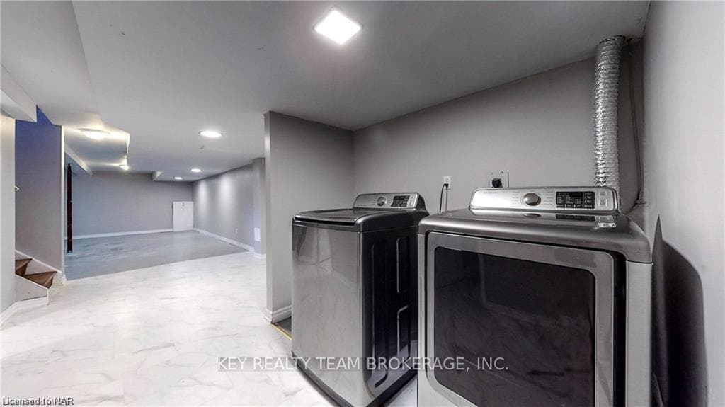 10 HILL PARK Lane photo 14