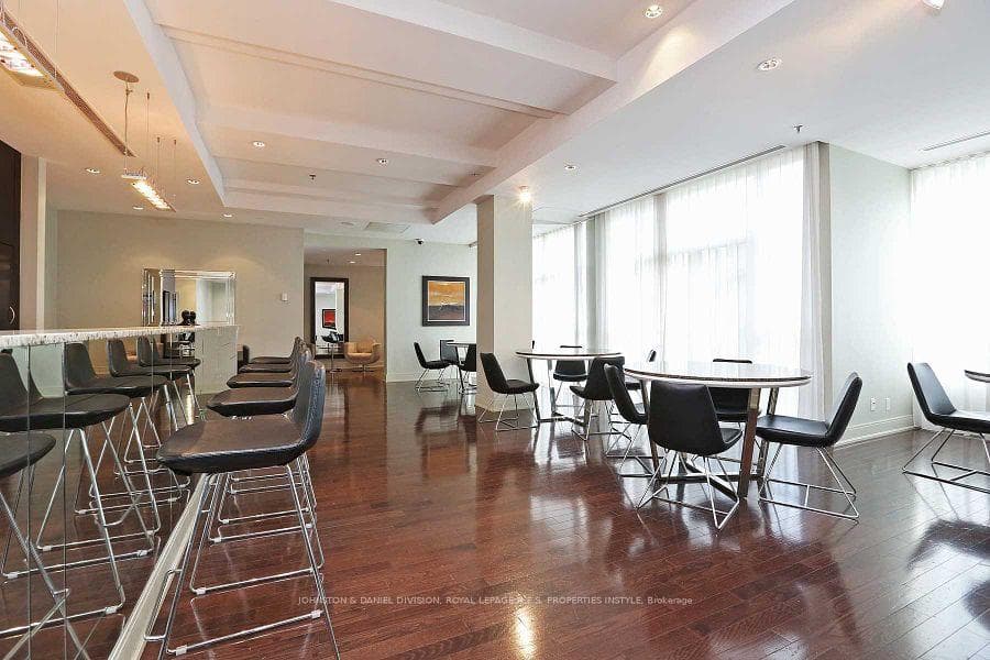 88 Broadway Avenue Unit 401 photo 15