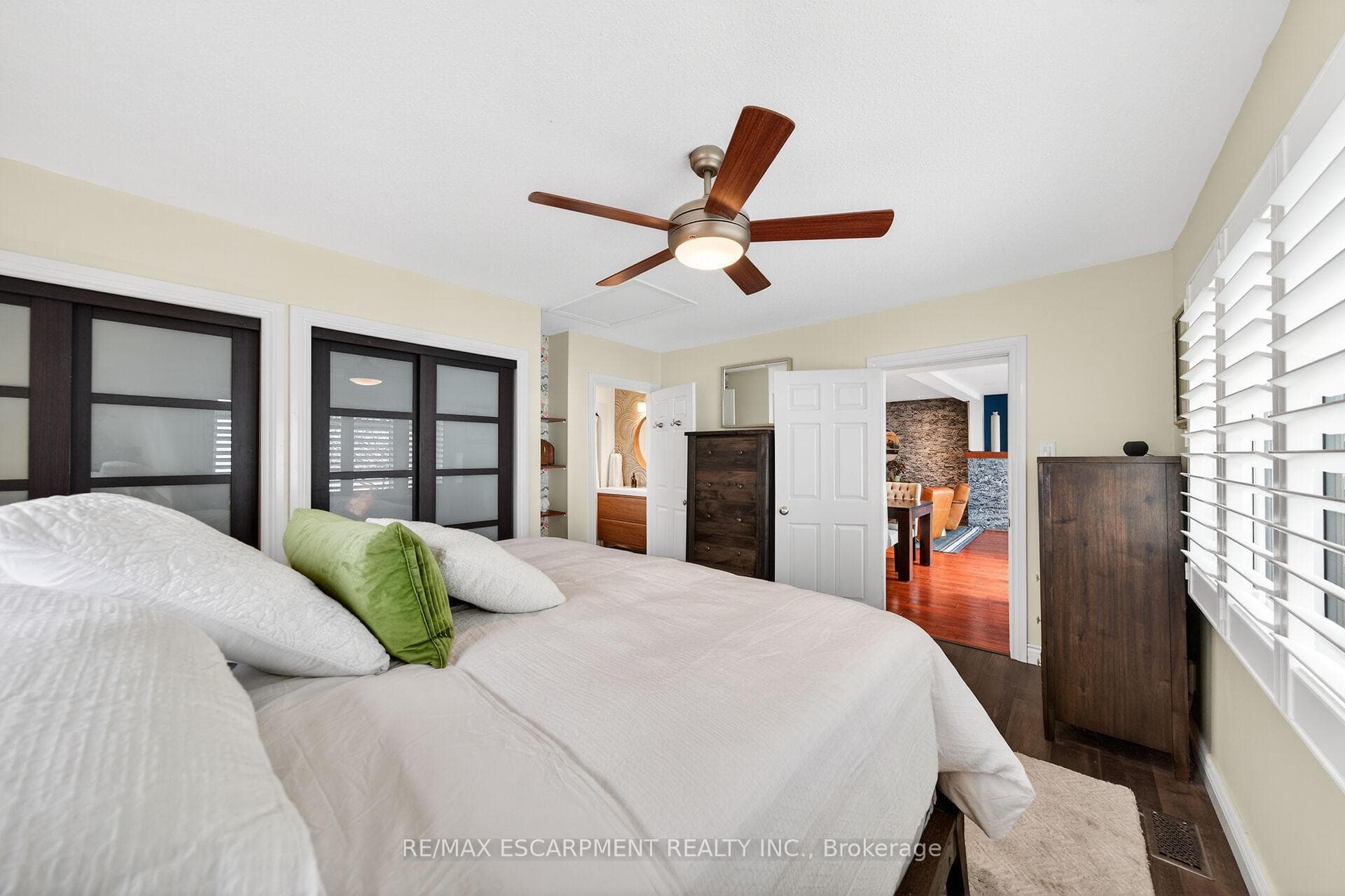 108 Lakeside Drive photo 21