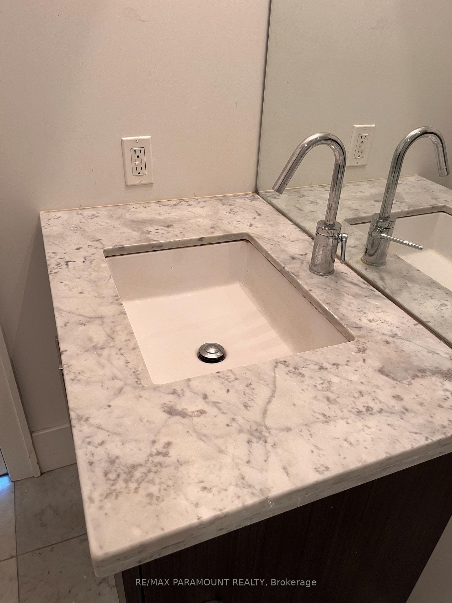 39 Queens Quay Unit 1104 photo 6