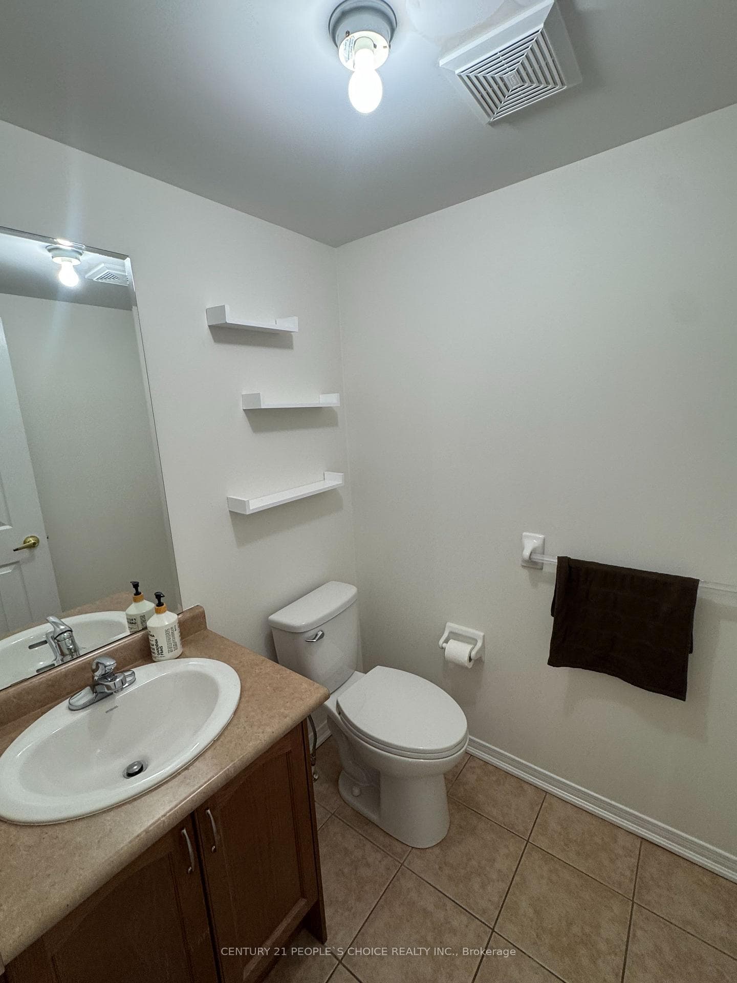 479 Davos Road photo 11