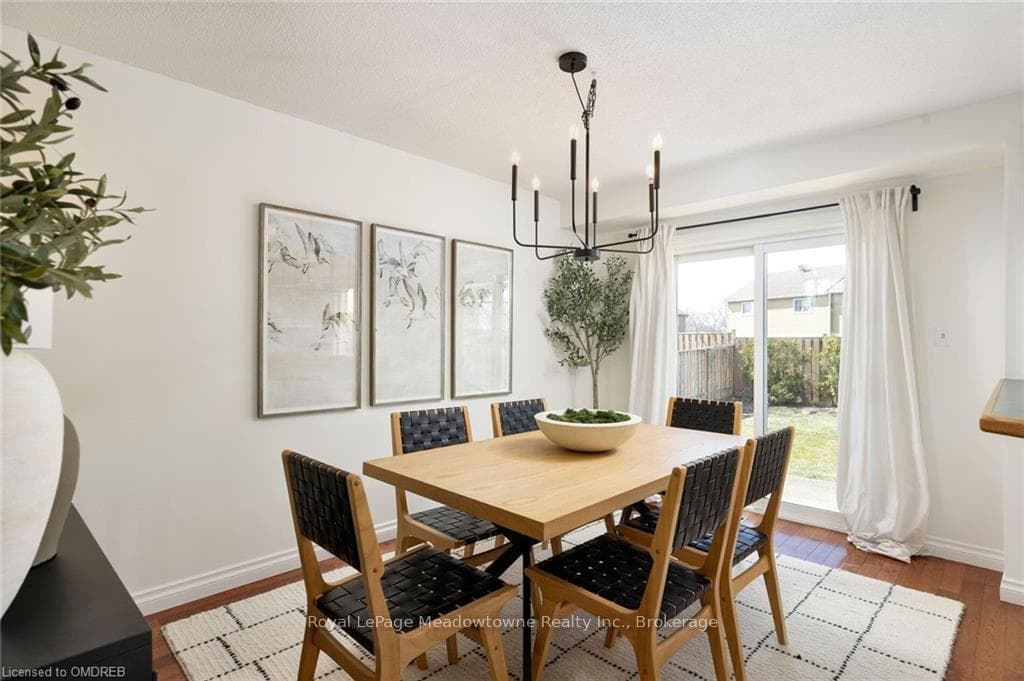 601 LAURIER Avenue photo 5