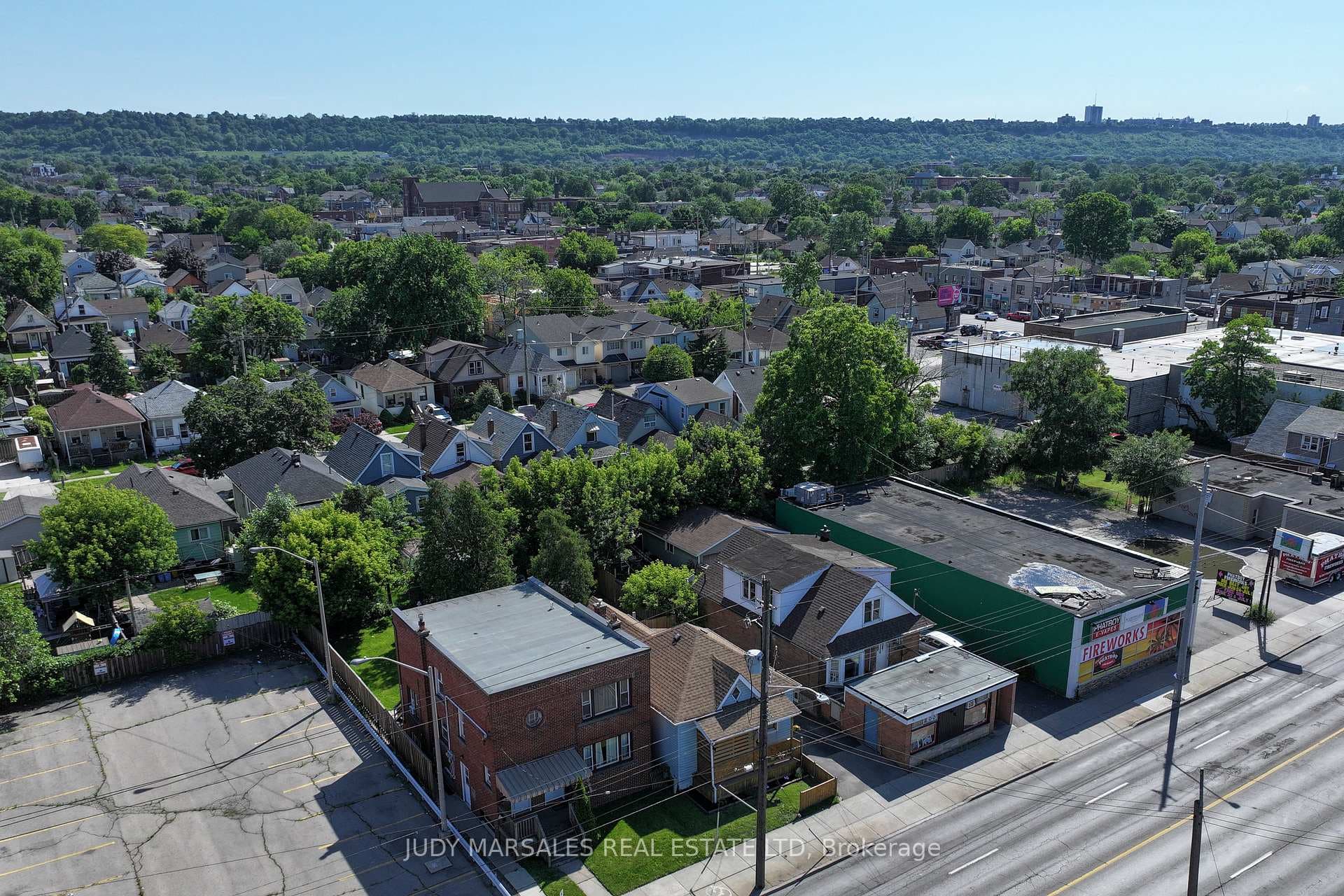 1360 Barton Street photo 38