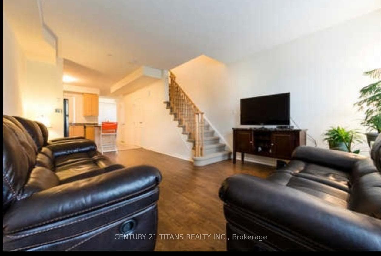 389 Beechgrove Drive Unit 82 photo 2